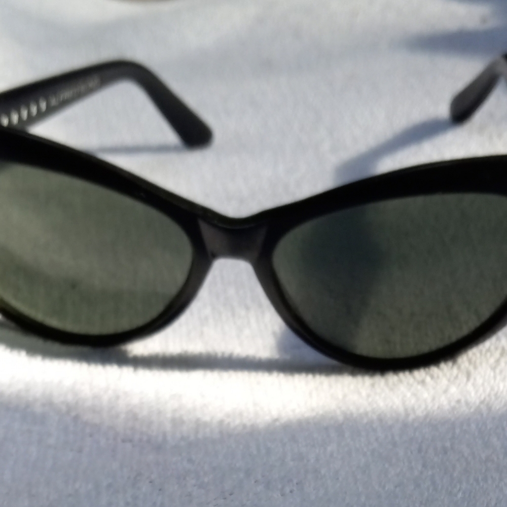Vintage 90's Cat Eye Alfred Sung Sunglasses 👓